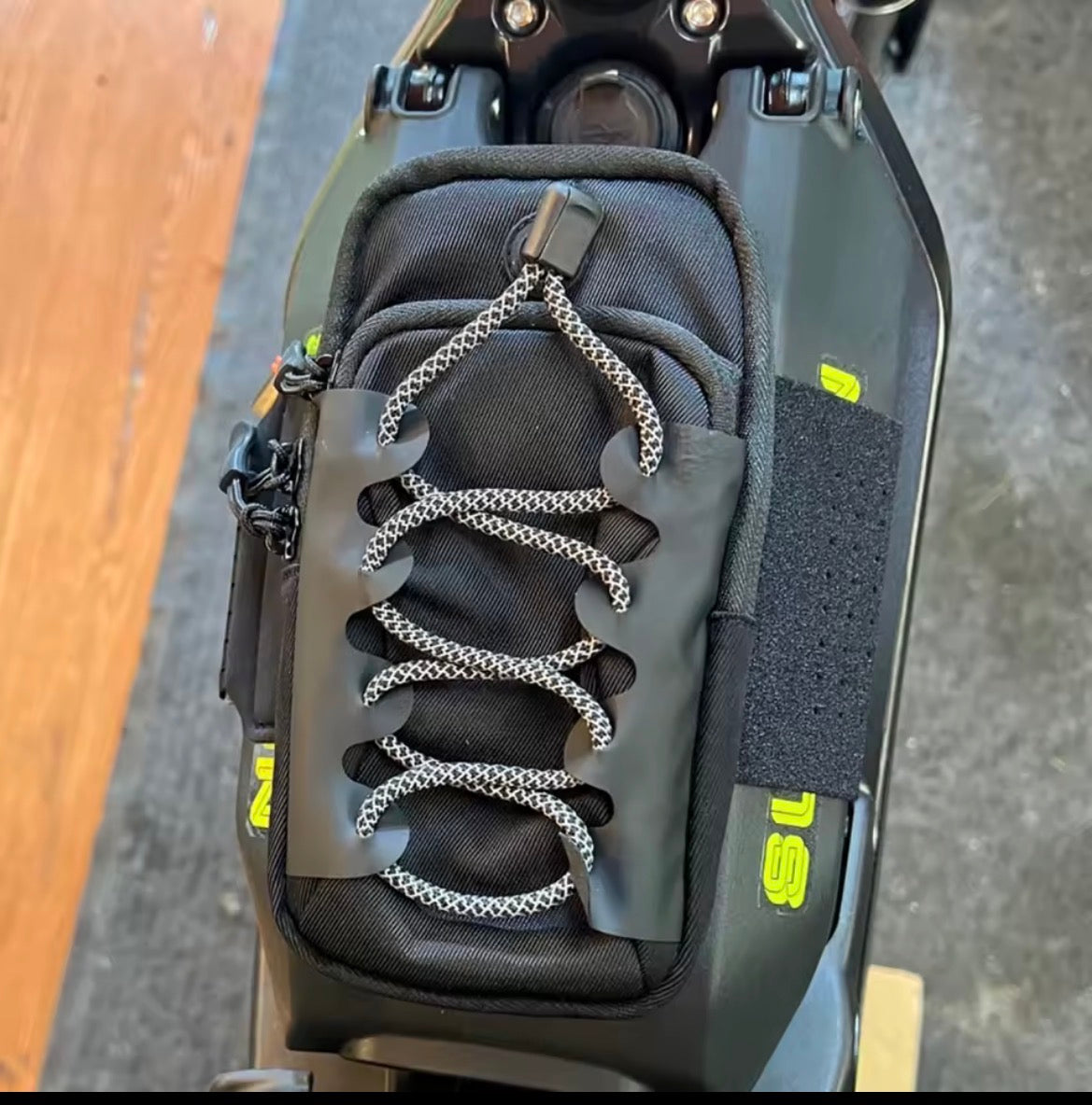 E-bike saddle bag