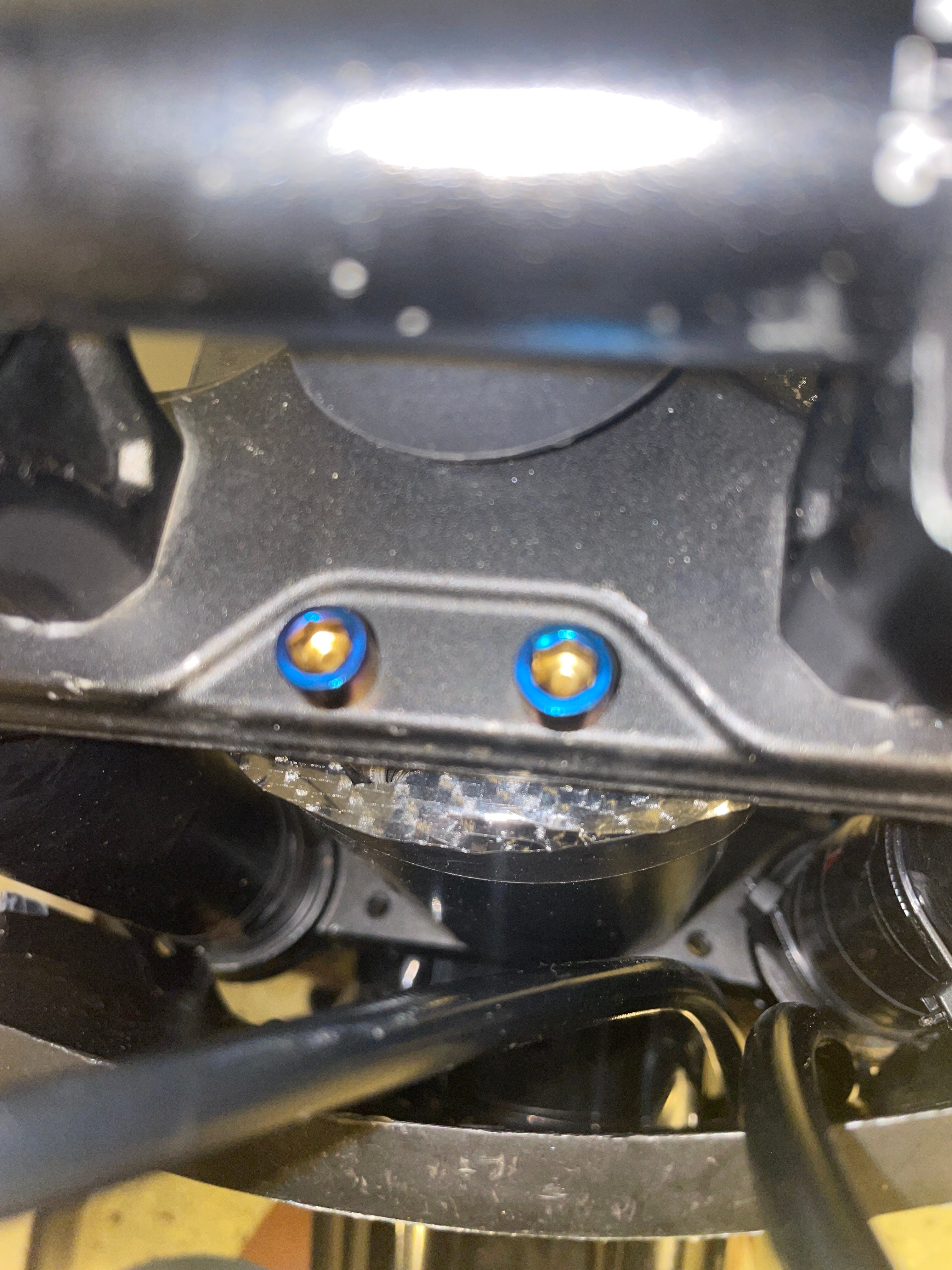 Tuttio light mount titanium bolts